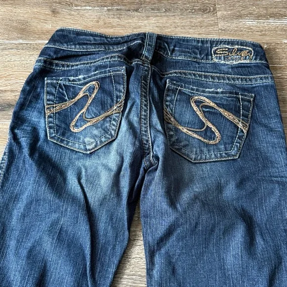 Silver Jeans Women’s W26 L33 Distressed Blue Jeans Flared Leg Bottom Slit - Picture 13 of 14